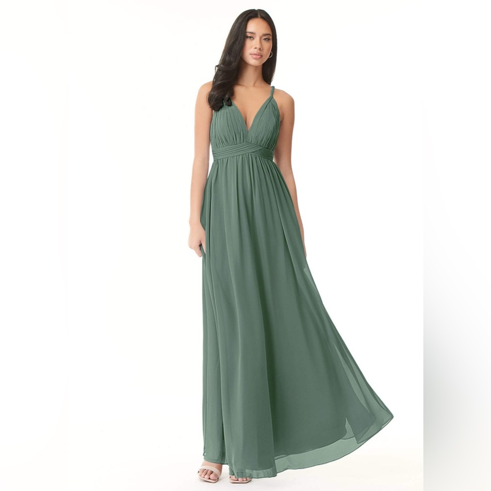 Elegant V-Neck Green Maxi Dress with Spaghetti Straps